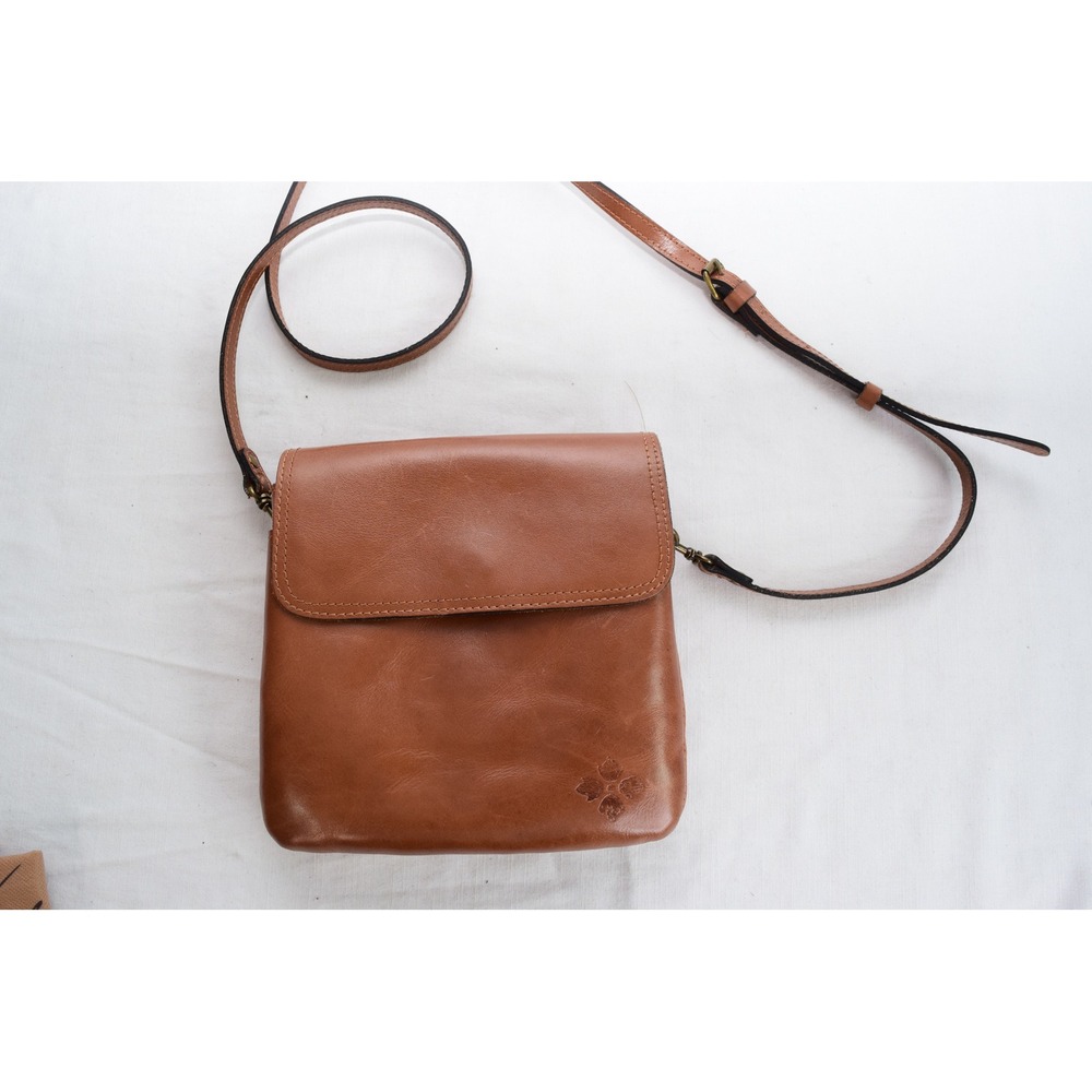 Patricia Nash Crossbody Bag Small Brown Leather Flap Logo Heritage Balluri